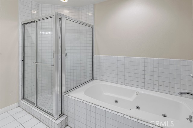 Detail Gallery Image 11 of 19 For 4334 Colbath Ave #304,  Sherman Oaks,  CA 91423 - 2 Beds | 3 Baths