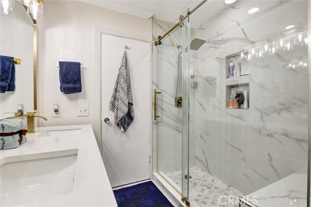 Detail Gallery Image 4 of 10 For 15500 Tustin Village Way #105,  Tustin,  CA 92780 - 3 Beds | 1/1 Baths