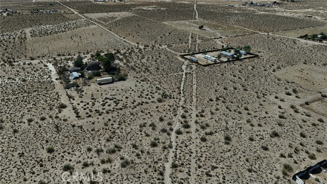 Detail Gallery Image 5 of 10 For 753 Yucca St, Lucerne Valley,  CA 92356 - – Beds | – Baths