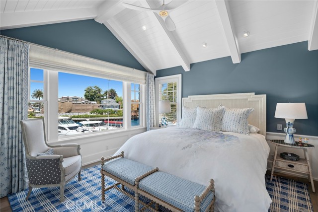 Detail Gallery Image 21 of 48 For 505 W Edgewater Ave, Newport Beach,  CA 92661 - 4 Beds | 4/1 Baths