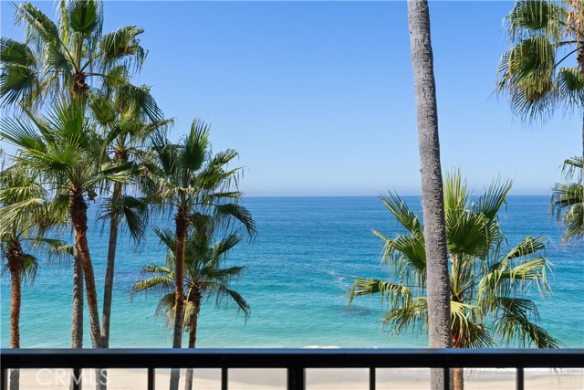 Detail Gallery Image 4 of 50 For 31423 Coast Hwy #15,  Laguna Beach,  CA 92651 - 2 Beds | 2 Baths