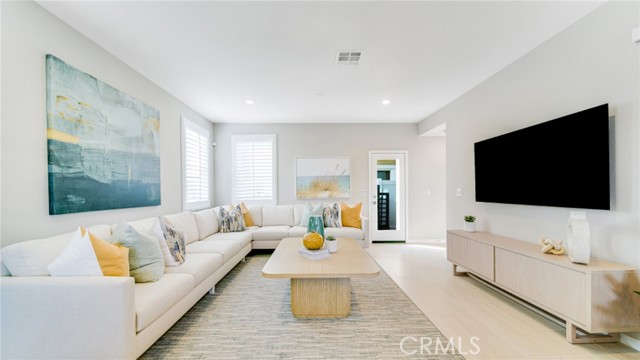 Detail Gallery Image 9 of 29 For 26125 Mercury Dr, Loma Linda,  CA 92373 - 4 Beds | 3 Baths