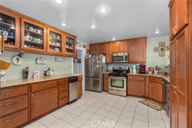 Detail Gallery Image 6 of 29 For 5401 Ironwood St, San Bernardino,  CA 92404 - 3 Beds | 1/1 Baths