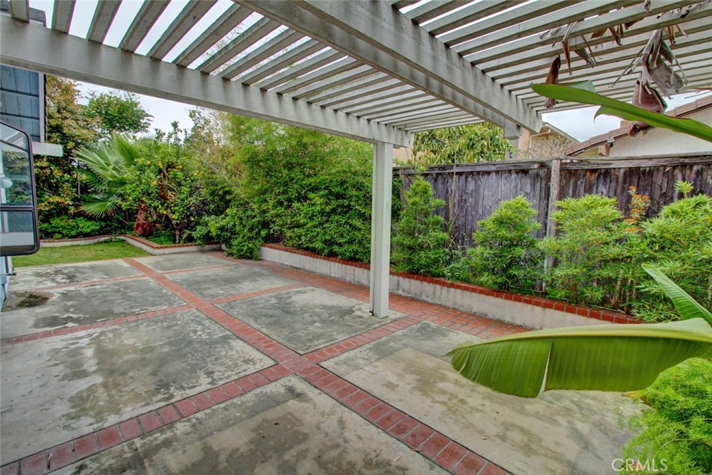 MLS #OC25241006 image #26