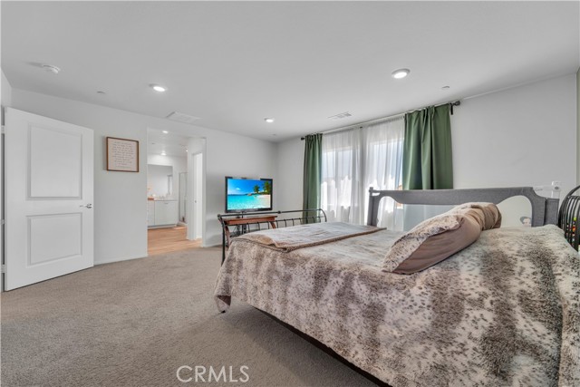 4422 Jade Court, Lancaster CA: https://media.crmls.org/medias/f77699d4-1645-44d2-a2bd-4b317eeee158.jpg