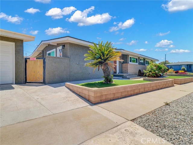 2310 W 169th Place, Torrance CA: https://media.crmls.org/medias/f776d4fc-3428-4680-9642-c7d2e3b4bc53.jpg