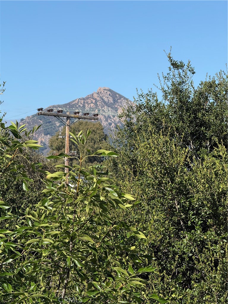 https://media.crmls.org/medias/f7773652-65e5-4d90-b9f3-033a2813ad99.jpg?preset=X-Large