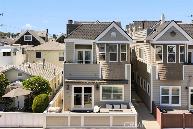 307 34th Street, Newport Beach CA: https://media.crmls.org/medias/f7775efe-3ab5-4eb6-9e5d-e0f05729ed86.jpg