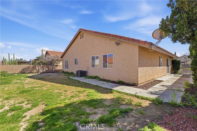 Detail Gallery Image 14 of 24 For 3545 Casamia, Palmdale,  CA 93550 - 4 Beds | 2 Baths