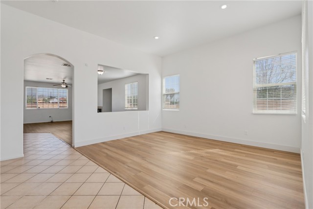 Detail Gallery Image 6 of 24 For 548 Bloomington Ave, Rialto,  CA 92376 - 4 Beds | 3 Baths