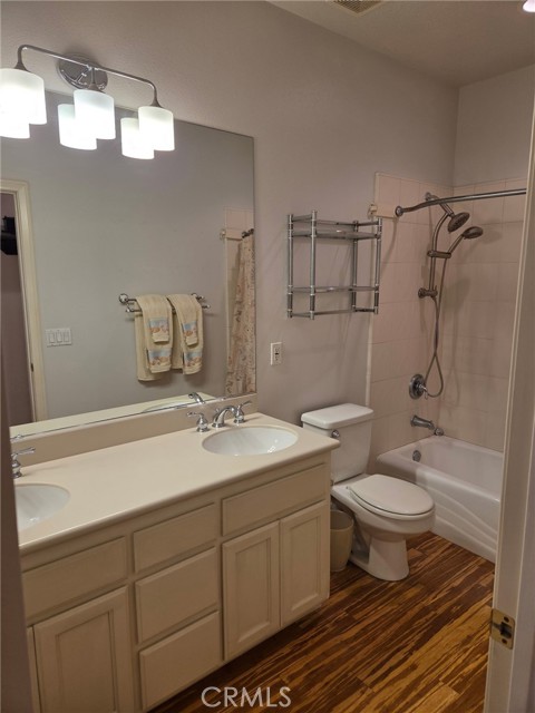 7871 Virtue Vista Drive, Jurupa Valley CA: https://media.crmls.org/medias/f777c0bd-150a-4620-9afd-4993658a9651.jpg