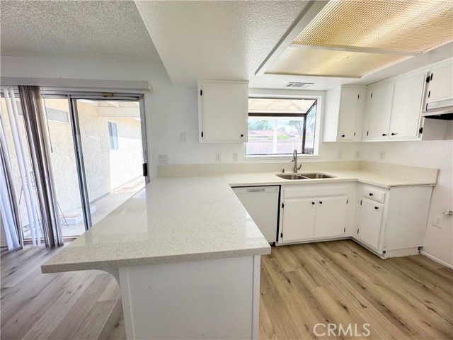 1040 Chagal Avenue, Lancaster CA: https://media.crmls.org/medias/f77c5ad4-6782-4f6a-86f0-33e3d5cb9fe8.jpg