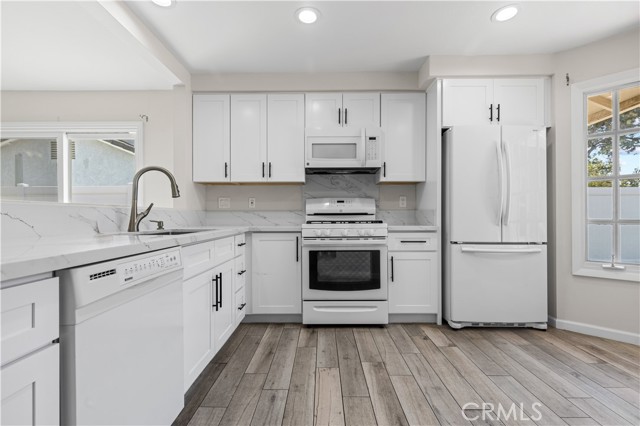 Detail Gallery Image 4 of 23 For 3862 Ravenswood Dr, Yorba Linda,  CA 92886 - 3 Beds | 2 Baths