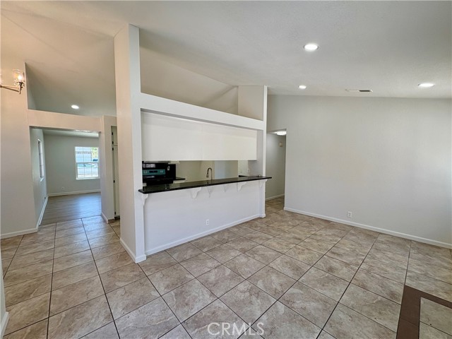 2137 Estrella Court, Palmdale CA: https://media.crmls.org/medias/f77ca291-9e32-4619-806a-0f82793d56f6.jpg
