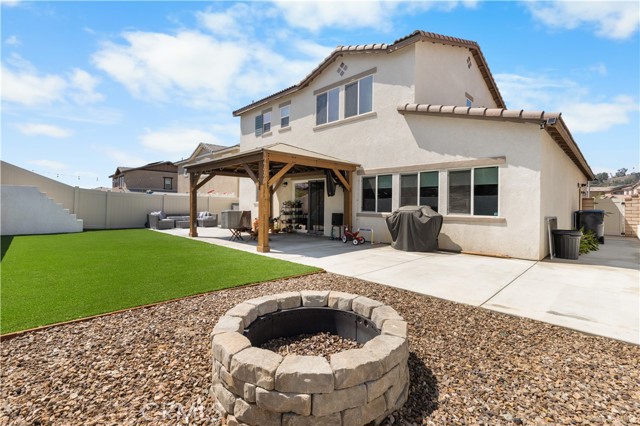 24227 Dusty Trail Way, Menifee CA: https://media.crmls.org/medias/f77cb437-8f16-42b9-bfc8-420822a10553.jpg