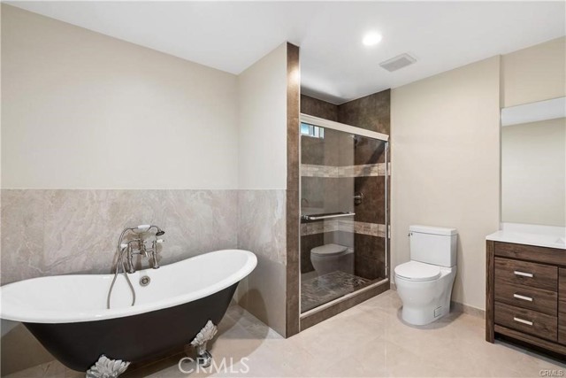 17467 Tuscan Drive, Granada Hills CA: https://media.crmls.org/medias/f77d23b0-a7b9-4851-b79e-96d9fcae859c.jpg