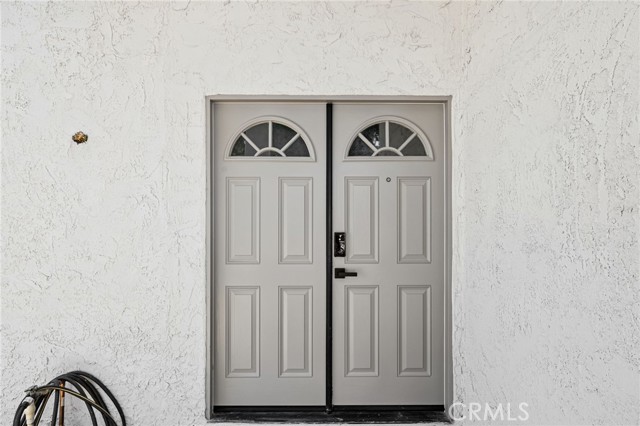 Detail Gallery Image 4 of 30 For 6903 Crest Ave, Riverside,  CA 92503 - 4 Beds | 2 Baths