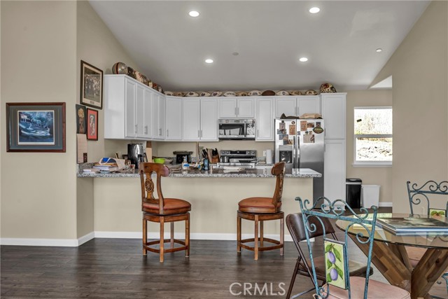 9781 Venturi Drive, Cobb CA: https://media.crmls.org/medias/f77d6dc9-245e-451b-8f9f-72b27bd82021.jpg
