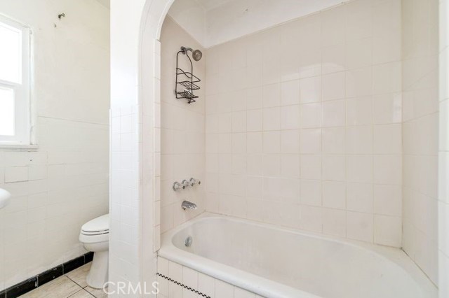 329 N Bushnell Avenue, Alhambra CA: https://media.crmls.org/medias/f77d9b34-fc16-4048-b684-828c87d83dc3.jpg