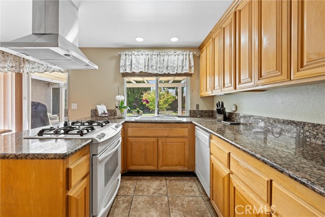 11449 Morning Star Lane, Moreno Valley CA: https://media.crmls.org/medias/f77e4076-6e16-4f21-8765-1a42ff02cbee.jpg