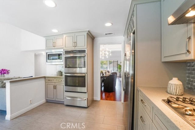 28639 Quaint Street, Agoura Hills CA: https://media.crmls.org/medias/f77ed06c-9e78-4e99-8bc4-1f1ee33205be.jpg