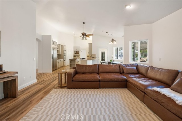 Detail Gallery Image 13 of 47 For 29563 Valley Stream Rd, Valley Center,  CA 92082 - 4 Beds | 2/1 Baths