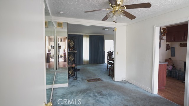 214 E 92nd, Los Angeles CA: https://media.crmls.org/medias/f77fc2cf-4bfb-40c2-9149-aa63bbf79db6.jpg