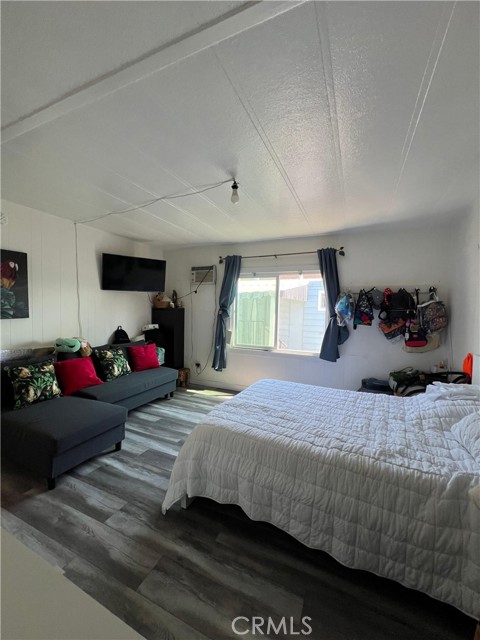 518 Sullivan, Santa Ana CA: https://media.crmls.org/medias/f780072f-adb4-4953-953c-b2f89da67286.jpg
