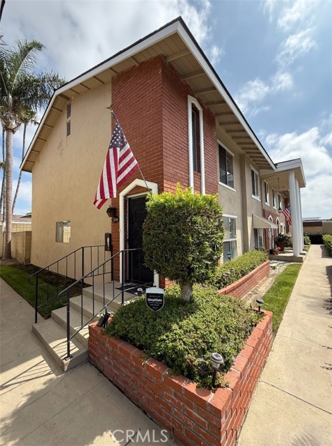 Detail Gallery Image 3 of 27 For 12100 Montecito Road #100,  Los Alamitos,  CA 90720 - 3 Beds | 2 Baths