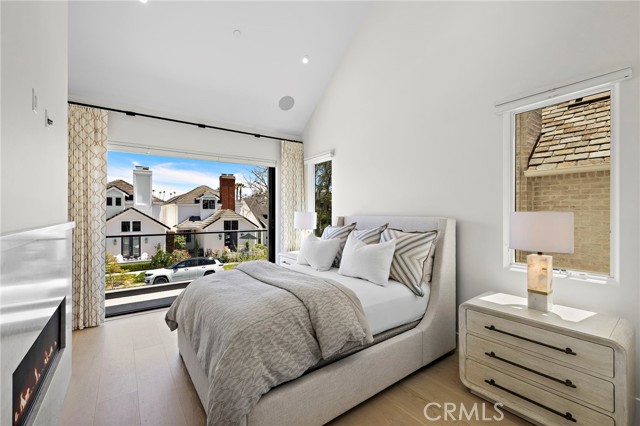 Detail Gallery Image 32 of 49 For 509 Carnation, Corona Del Mar,  CA 92625 - 3 Beds | 3/1 Baths