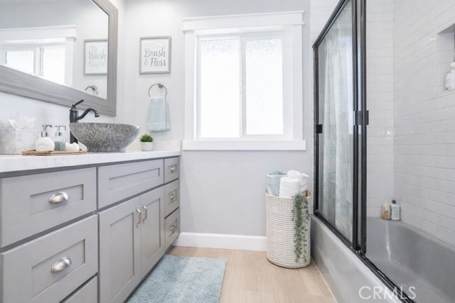 Detail Gallery Image 24 of 33 For 11256 Haskell Ave, Granada Hills,  CA 91344 - 4 Beds | 3 Baths