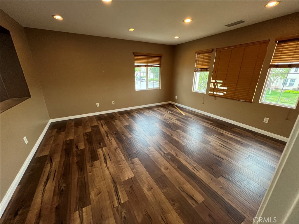 MLS #SW25088660 img 3