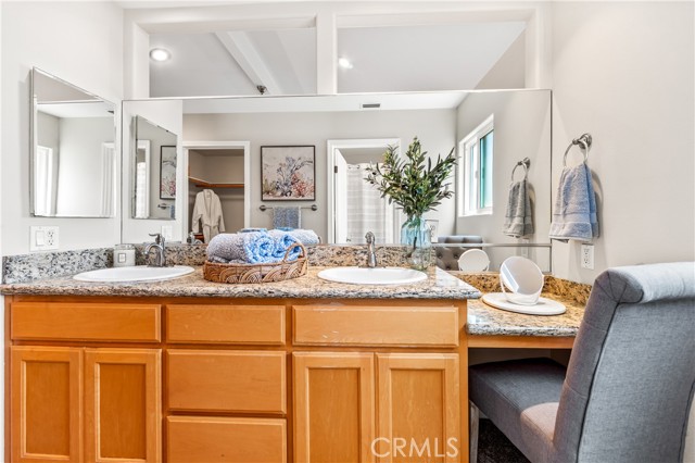 18202 Foss Lane, Huntington Beach CA: https://media.crmls.org/medias/f781edbe-0b60-4865-a99e-37020a33911e.jpg