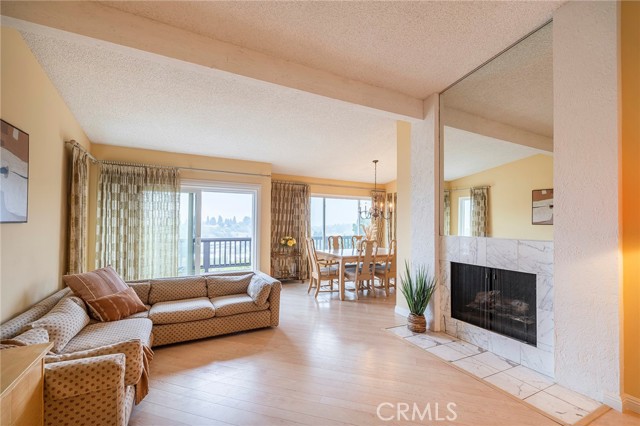 33 Oaktree Lane, Rolling Hills Estates, California 90274, 2 Bedrooms Bedrooms, ,3 BathroomsBathrooms,Residential,Sold,Oaktree,OC22217896