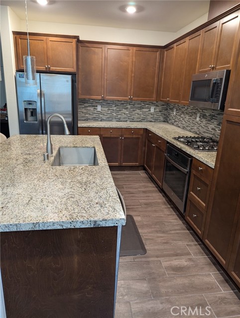 Detail Gallery Image 5 of 20 For 8667 Autumn Path St, Chino,  CA 91708 - 4 Beds | 3/1 Baths