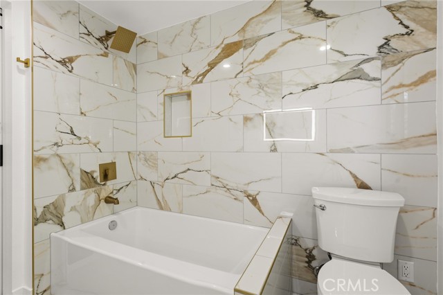 Detail Gallery Image 35 of 51 For 6539 Noble Avenue, Van Nuys,  CA 91411 - 4 Beds | 4 Baths