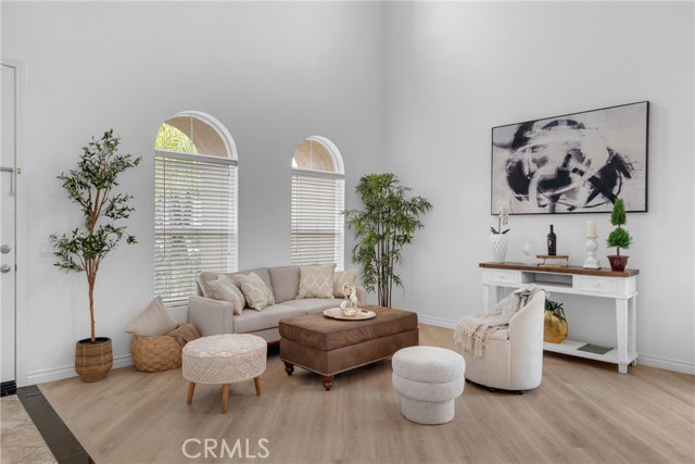 33736 Emerald Creek Court, Temecula CA: https://media.crmls.org/medias/f7830052-a50d-424c-b957-a24521f646b5.jpg