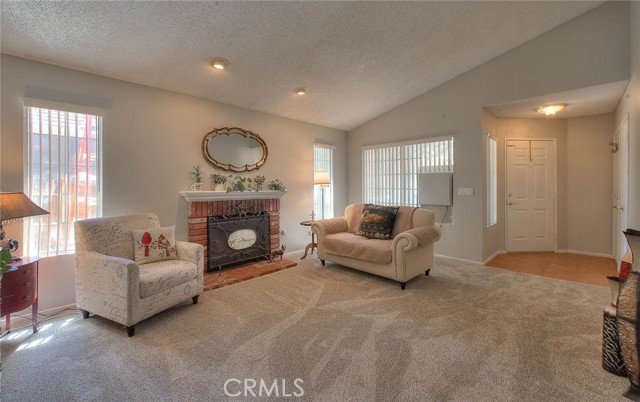 Detail Gallery Image 5 of 49 For 12437 Goldstone, Victorville,  CA 92392 - 3 Beds | 2 Baths