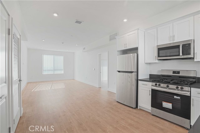 Detail Gallery Image 9 of 32 For 8750 Sepulveda Bld #308,  North Hills,  CA 91343 - 1 Beds | 1 Baths