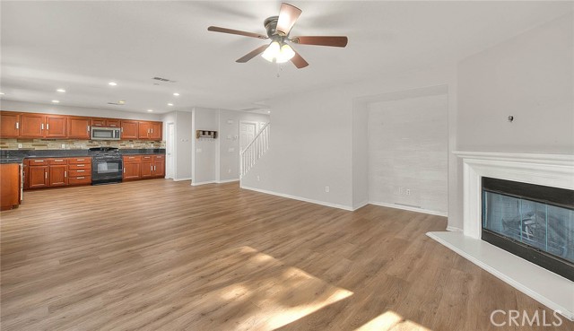 Detail Gallery Image 7 of 45 For 8043 Jamestown, Fontana,  CA 92336 - 3 Beds | 2/1 Baths