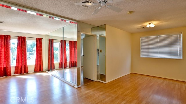 Detail Gallery Image 29 of 42 For 15841 Marlin Pl, Van Nuys,  CA 91406 - 2 Beds | 2 Baths