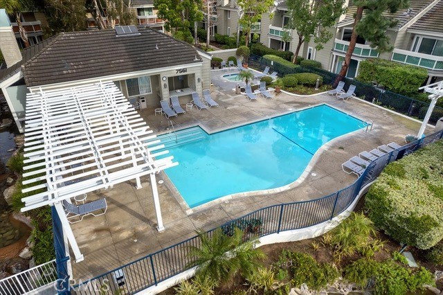 Detail Gallery Image 13 of 14 For 19442 Sunray Lane #204,  Huntington Beach,  CA 92648 - 2 Beds | 2 Baths