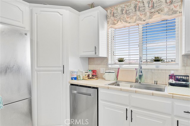 Detail Gallery Image 22 of 64 For 11331 Pasco Rd, Apple Valley,  CA 92308 - 4 Beds | 2/1 Baths