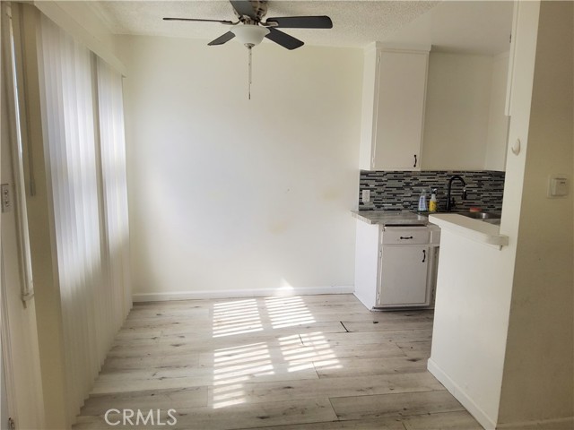 2437 Exposition Place, Los Angeles CA: https://media.crmls.org/medias/f7853d90-f275-4626-9506-c532ead936cd.jpg