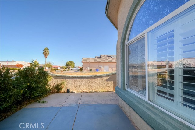 Detail Gallery Image 9 of 74 For 14987 Tournament Dr, Helendale,  CA 92342 - 3 Beds | 2 Baths