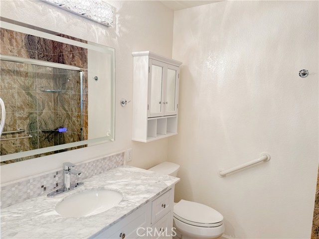 Detail Gallery Image 8 of 17 For 14500 Las Palmas Dr #42,  Bakersfield,  CA 93306 - 3 Beds | 2/1 Baths