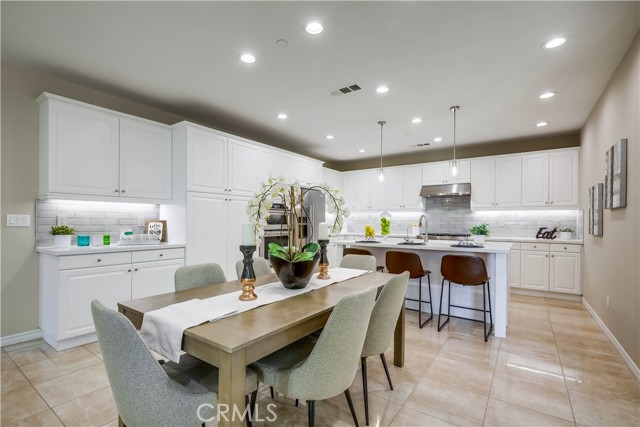 Detail Gallery Image 14 of 70 For 9936 Pear, Westminster,  CA 92683 - 4 Beds | 3/1 Baths