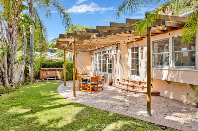 3398 Floyd, Los Angeles CA: https://media.crmls.org/medias/f78678e8-7535-41cc-9cbc-b7337d91e0e9.jpg
