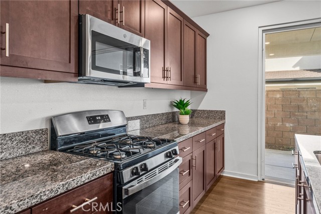 Detail Gallery Image 9 of 36 For 24283 Juni Ct, Corona,  CA 92883 - 4 Beds | 3 Baths