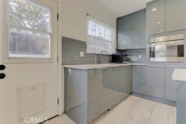 Detail Gallery Image 12 of 44 For 10535 Nassau, Sunland,  CA 91040 - 2 Beds | 2 Baths